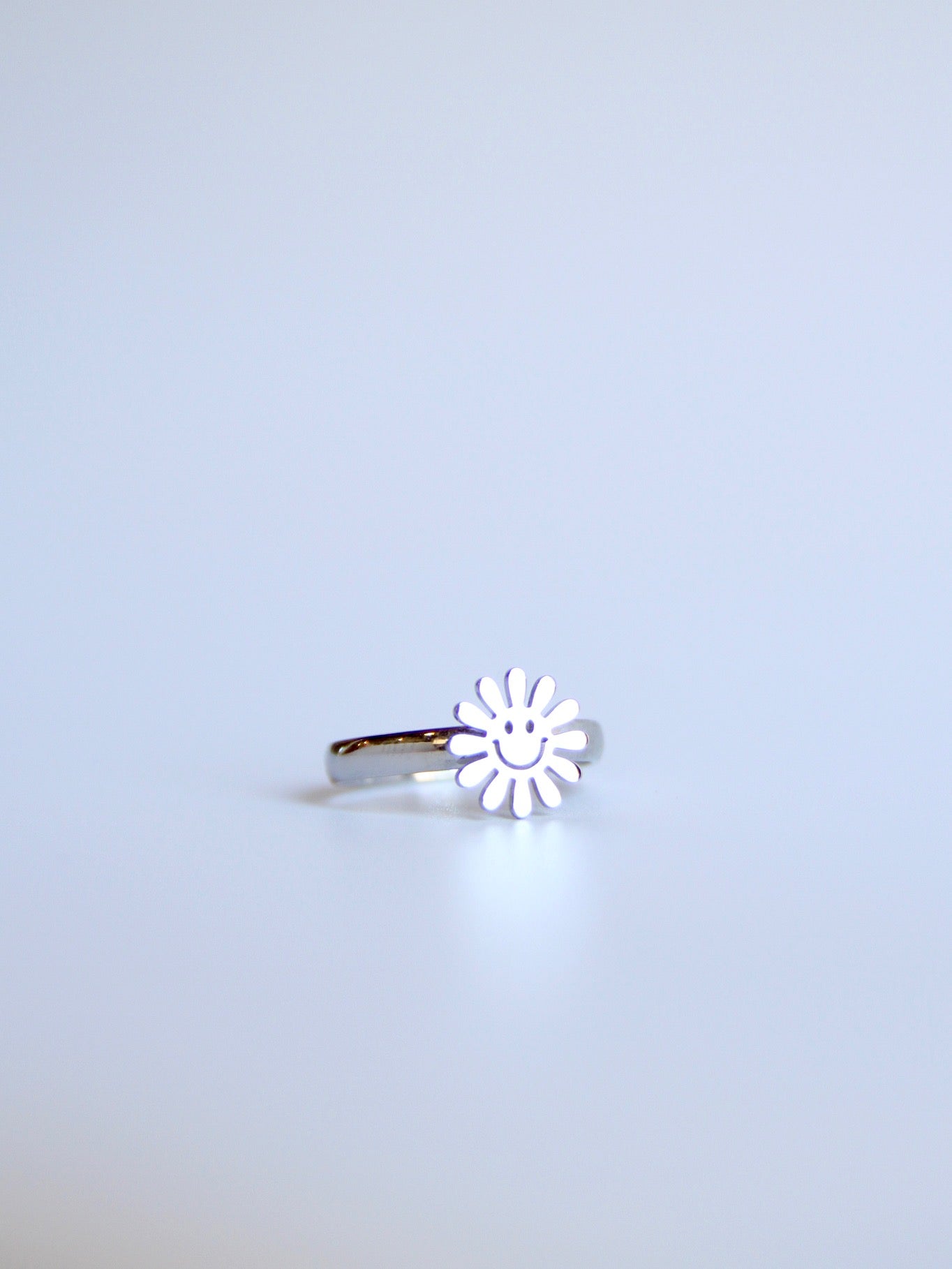 anel de sol sorridente