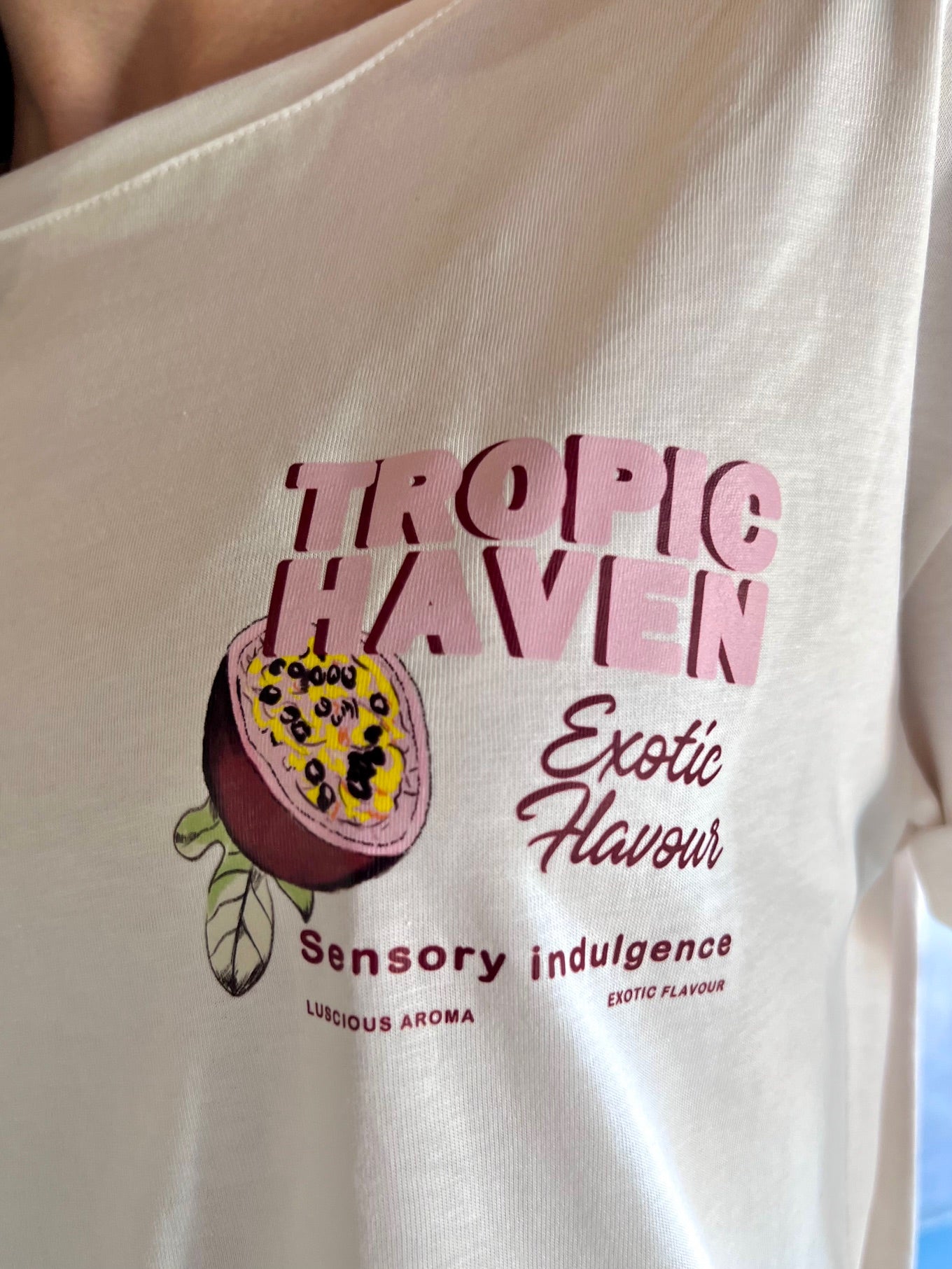 Camiseta Tropic Haven