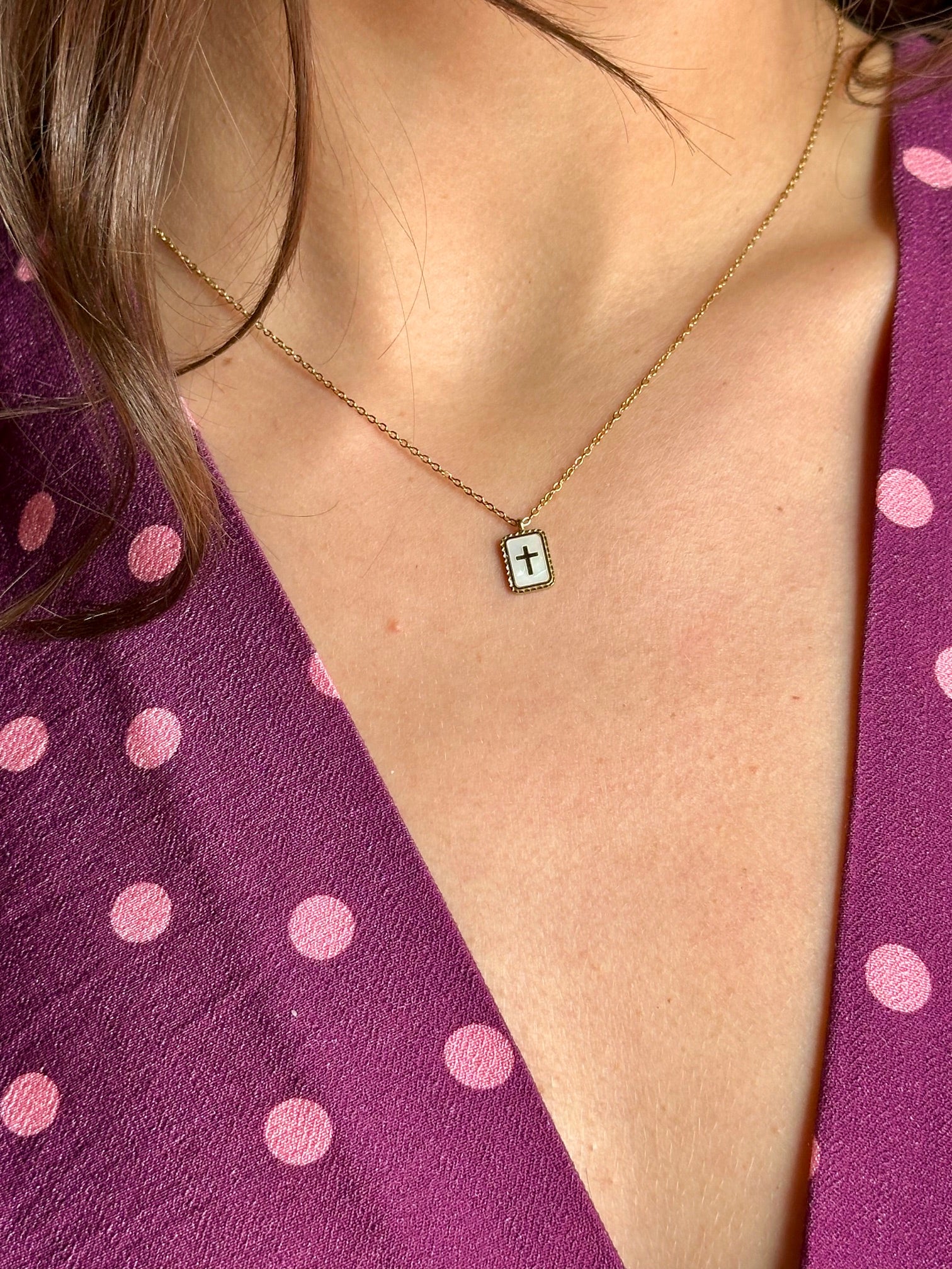 Collar cruz