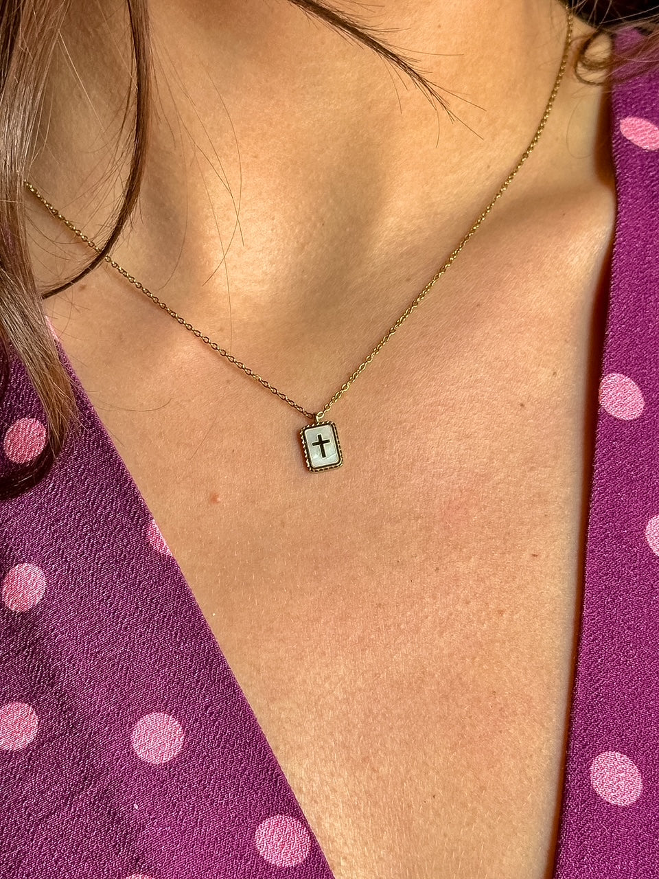 Collar cruz