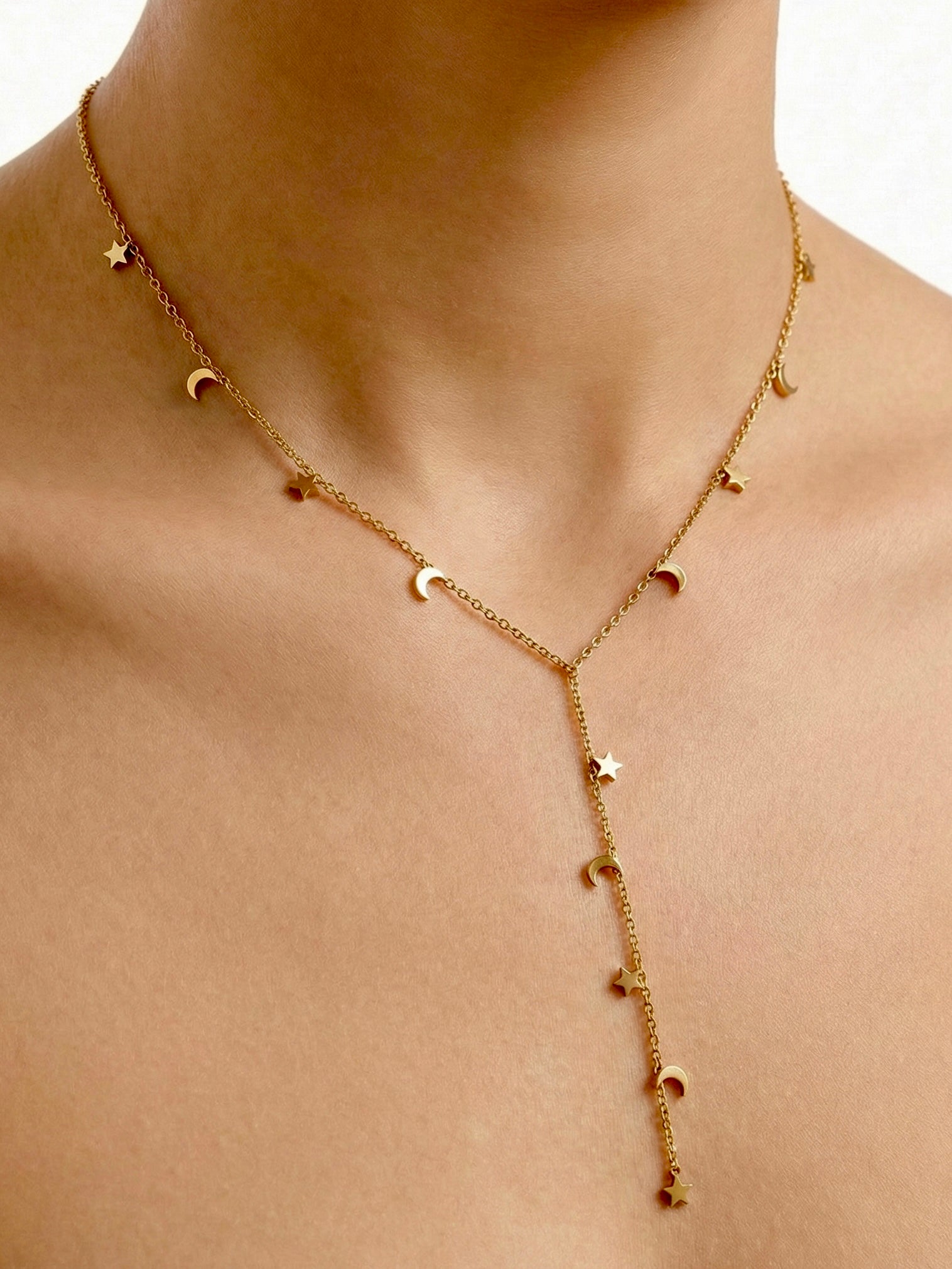 Collar estrellas y lunas