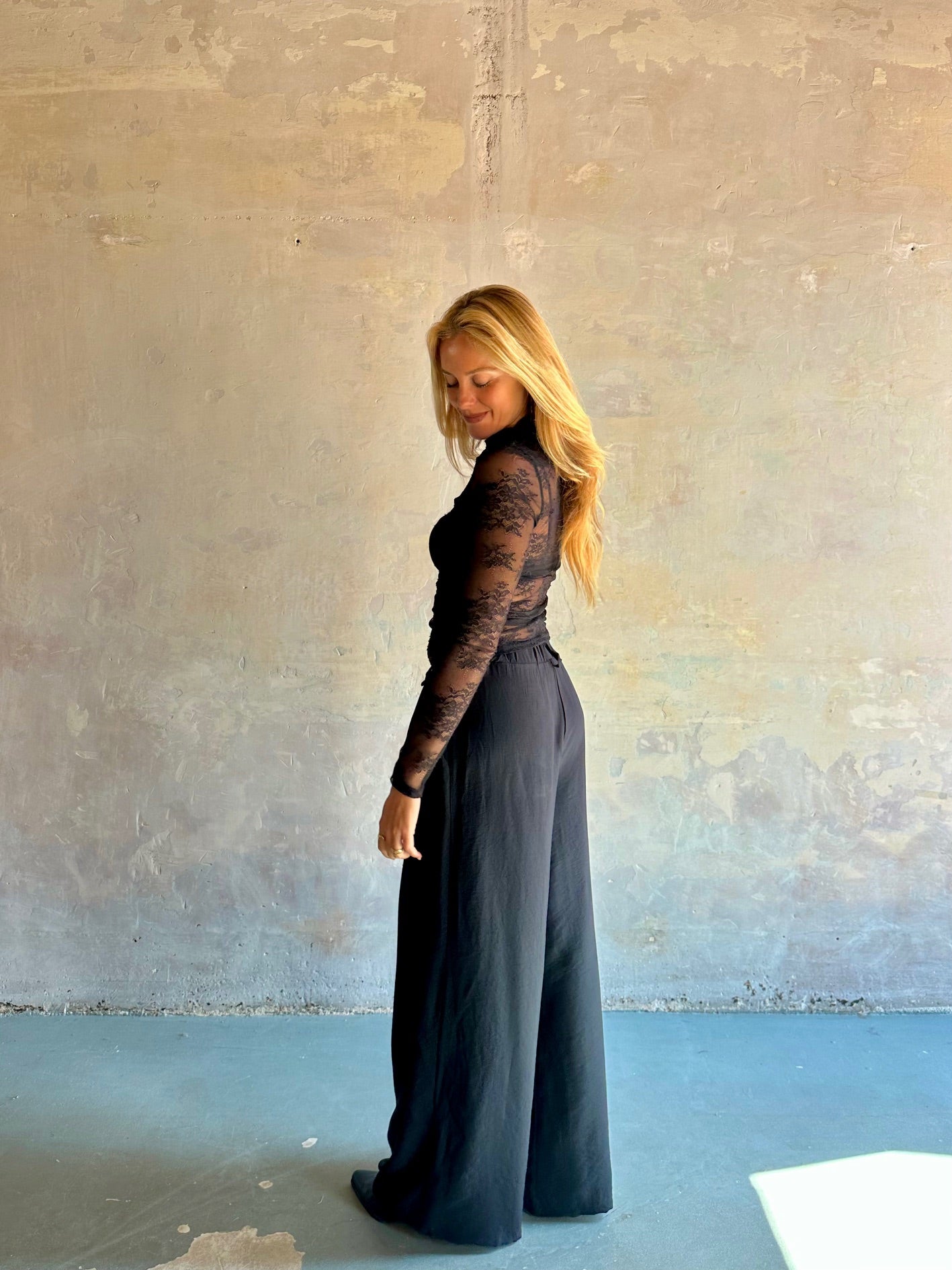 Pantalón ancho fluido